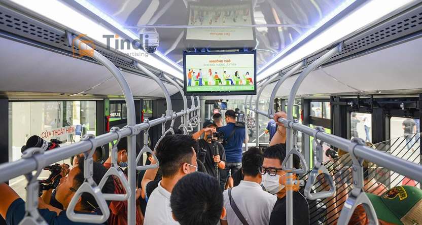 Báo giá quảng cáo LCD màn hình trong xe buýt